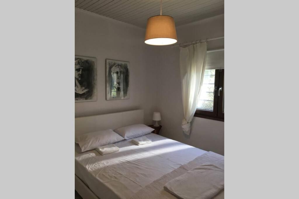 Anastasias Cottage ネア・イラクリア エクステリア 写真